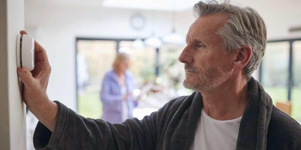 Wortham AC - Mature Couple Manage Home Energy Efficiency