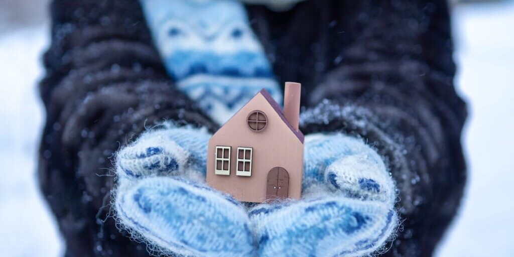 Wortham AC - Wooden House Winter